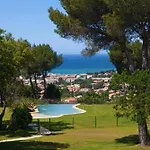 De Luxe Avec Piscine Et Jacuzzi à Six-fours *