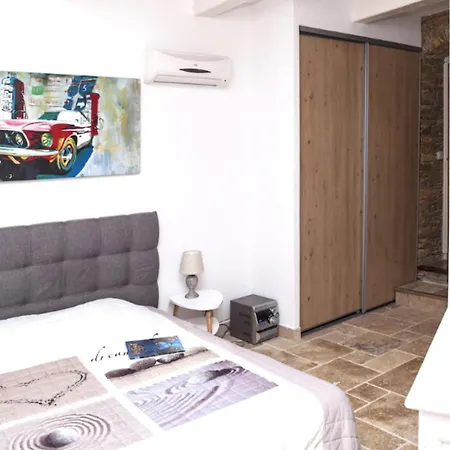 De Luxe Avec Piscine Et Jacuzzi à Six-fours *