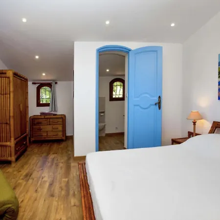De Luxe Avec Piscine Et Jacuzzi à Six-fours Six-Fours-les-Plages
