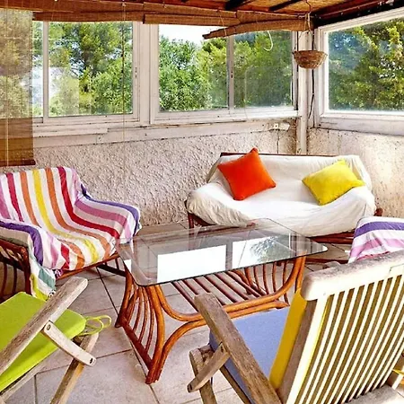 Hébergement de vacances De Luxe Avec Piscine Et Jacuzzi à Six-fours