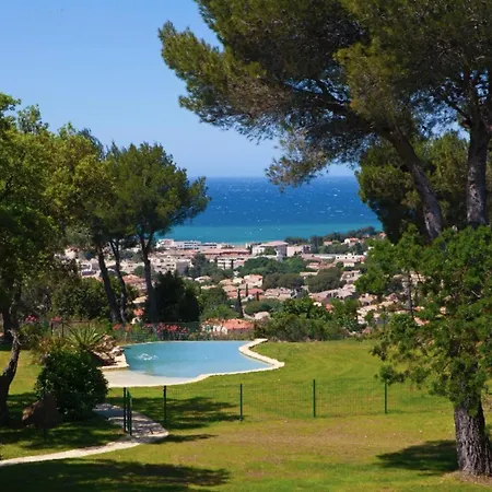 De Luxe Avec Piscine Et Jacuzzi à Six-fours *